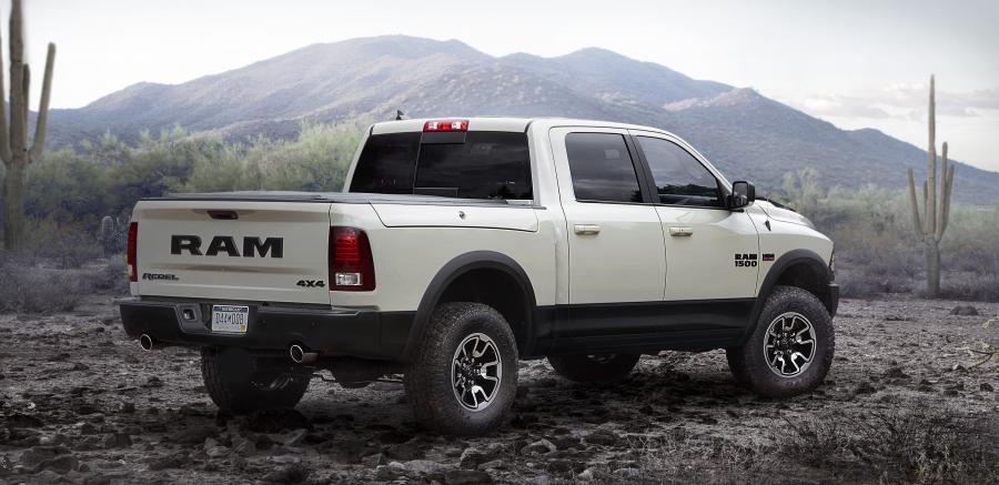  Dodge Ram 1500 Rebel Mojave Sand 2016 года  (фото 2 из 6)